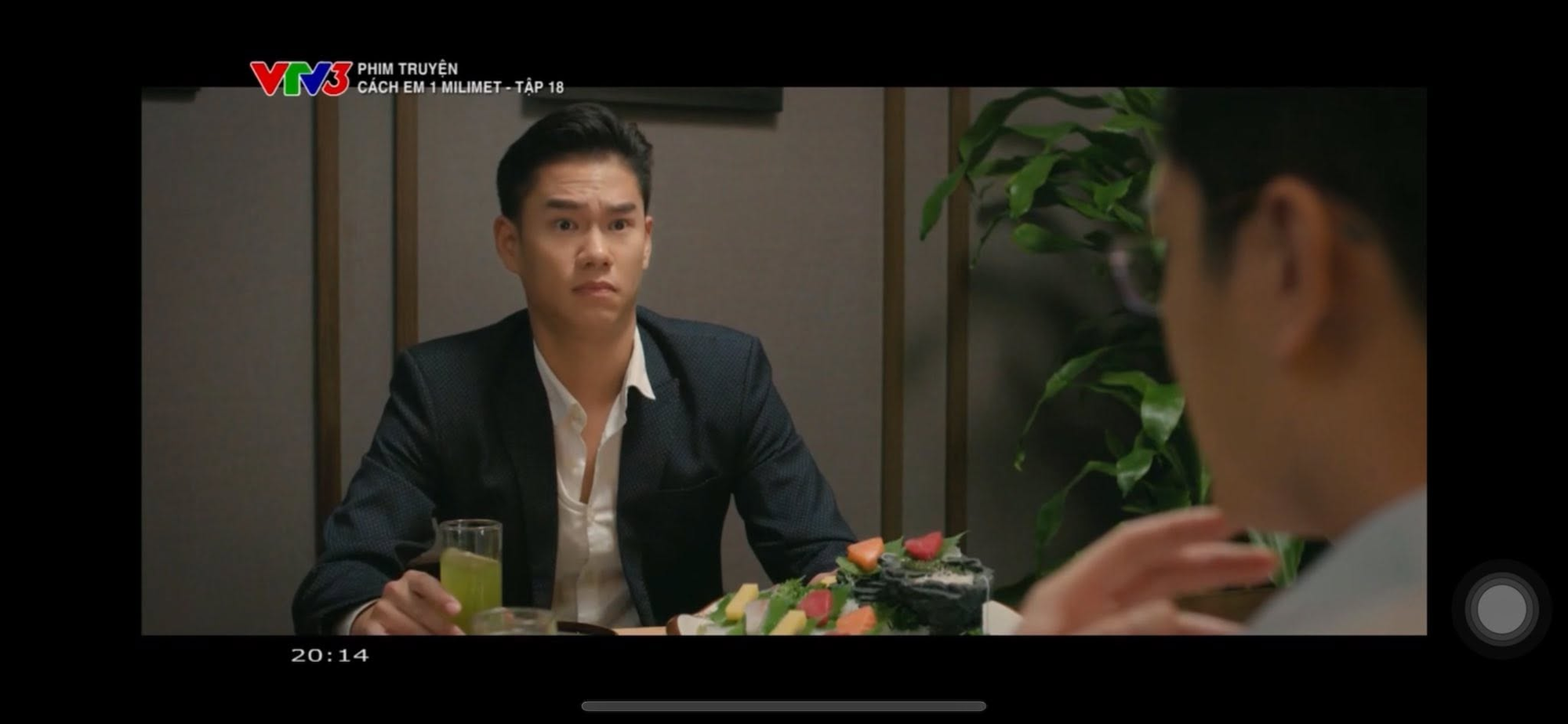 Nam diễn vi&ecirc;n phim giờ v&agrave;ng VTV hiện c&ugrave;ng vợ hơn 3 tuổi b&aacute;n c&agrave; ph&ecirc;, tr&agrave; sữa tr&ecirc;n đường X&atilde; Đ&agrave;n, H&agrave; Nội- Ảnh 3.