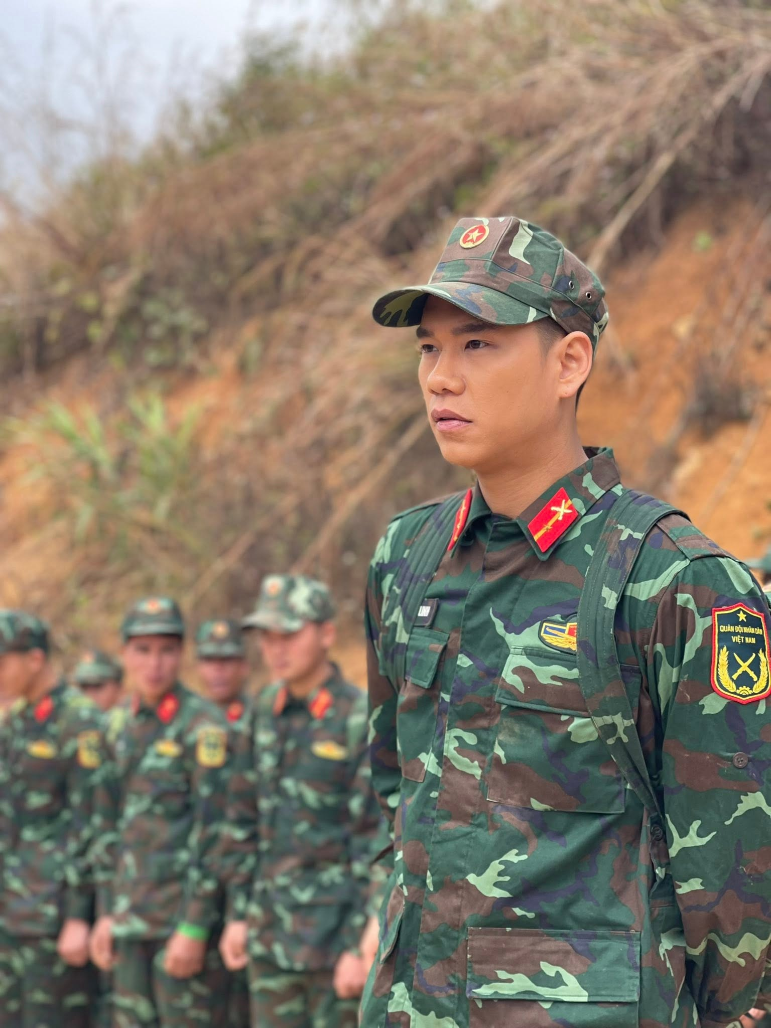 Nam diễn vi&ecirc;n phim giờ v&agrave;ng VTV hiện c&ugrave;ng vợ hơn 3 tuổi b&aacute;n c&agrave; ph&ecirc;, tr&agrave; sữa tr&ecirc;n đường X&atilde; Đ&agrave;n, H&agrave; Nội- Ảnh 5.