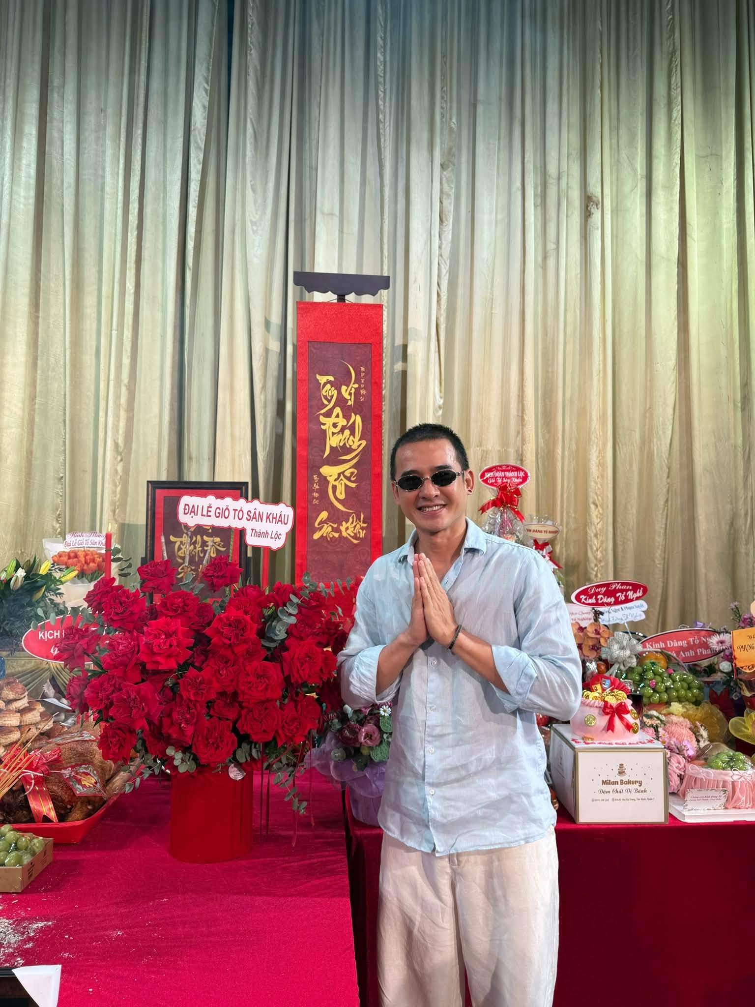 Nghệ sĩ Hoài Linh chủ trì thực hiện nghi lễ, dàn sao Việt tề tựu tại đền thờ 100 tỷ - Ảnh 10.