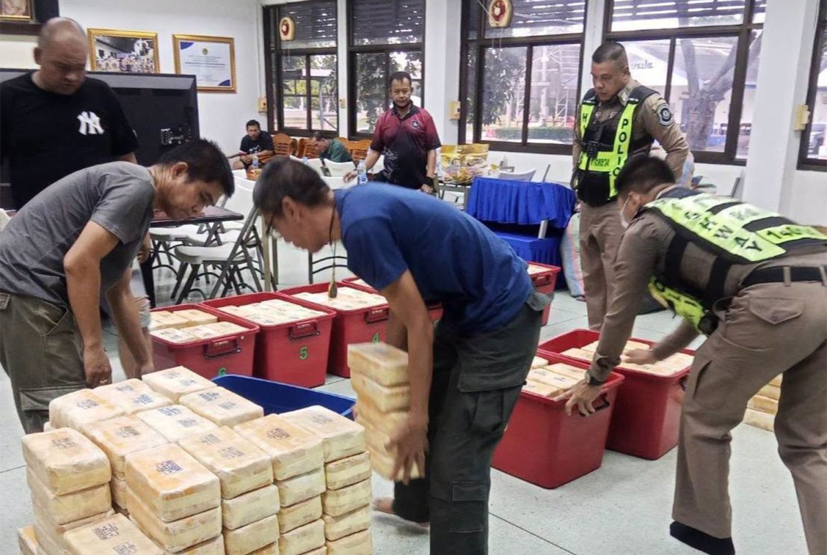 Ph&aacute;t hiện 7,6 triệu vi&ecirc;n ma t&uacute;y giấu k&iacute;n trong 19 bao tải, cảnh s&aacute;t Th&aacute;i Lan bắt 4 nghi phạm- Ảnh 1.