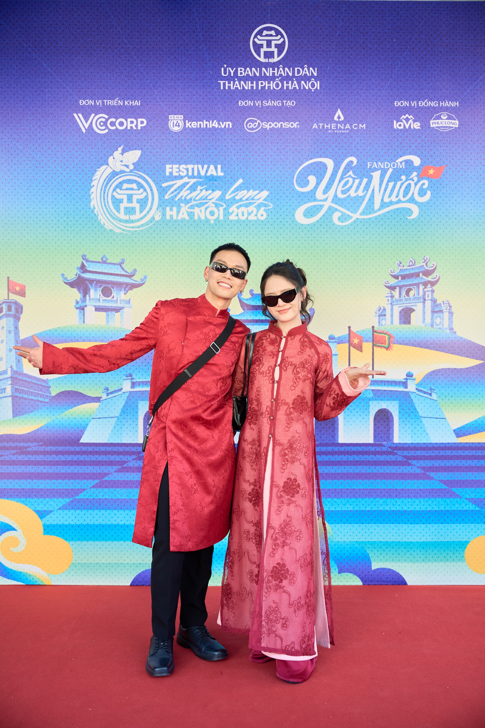 Nhìn lại 2 ngày cuối tuần tại Booth Fandom Yêu Nước: Dàn KOL đổ bộ, Văn Mai Hương - Đỗ Hoàng Hiệp giao lưu cực nhiệt- Ảnh 1.