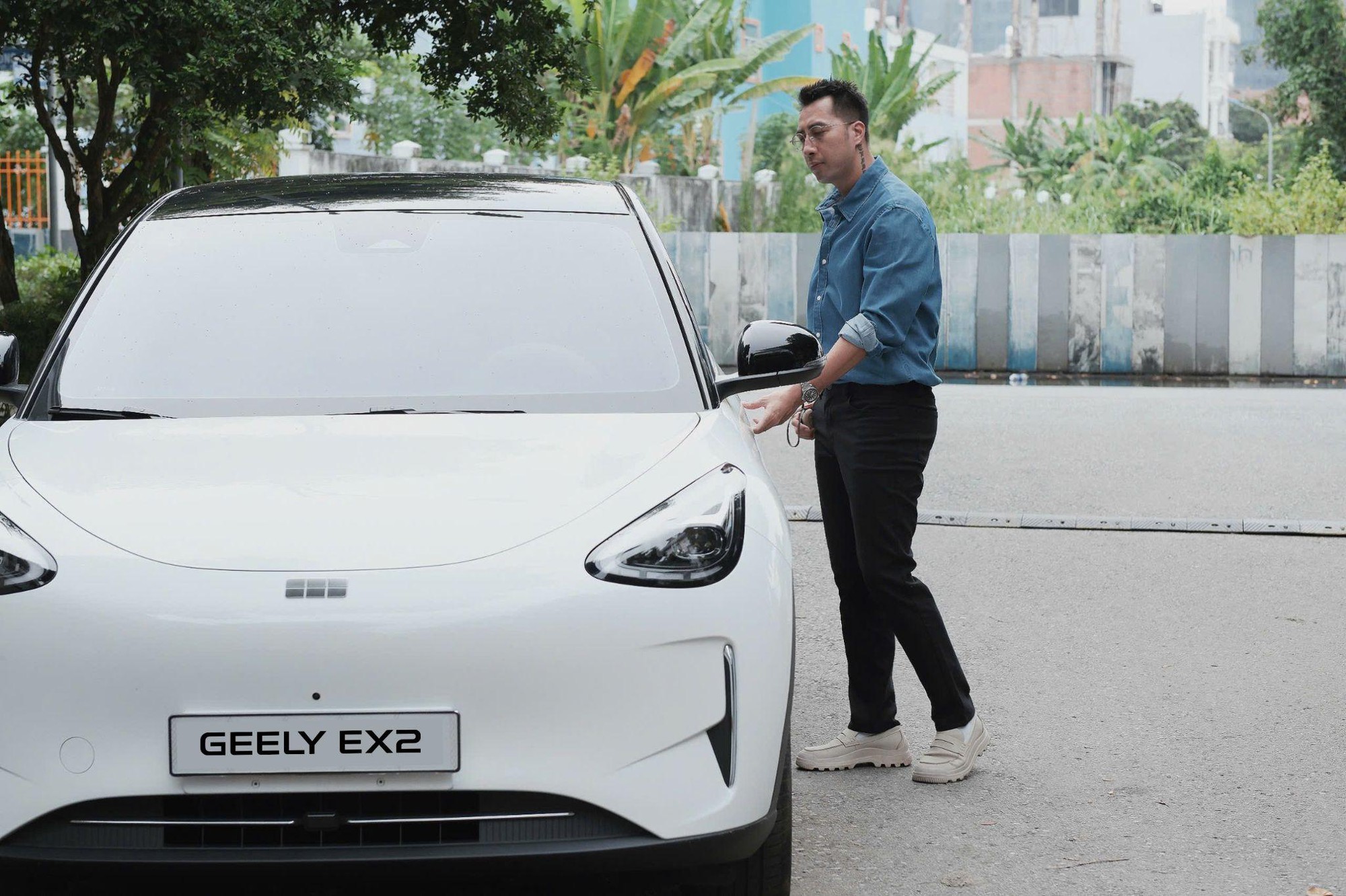Chỉ mất 5 phút để chốt xe, Only C “chê” gì sau một tháng sử dụng Geely EX2? - Ảnh 4.