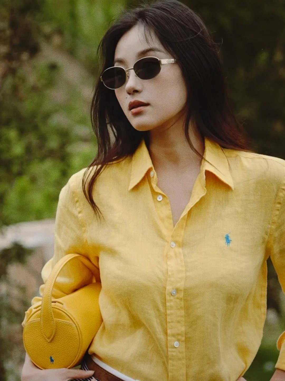 3 con gi&aacute;p n&ecirc;n mặc nhiều m&agrave;u v&agrave;ng trong th&aacute;ng 10- Ảnh 2.