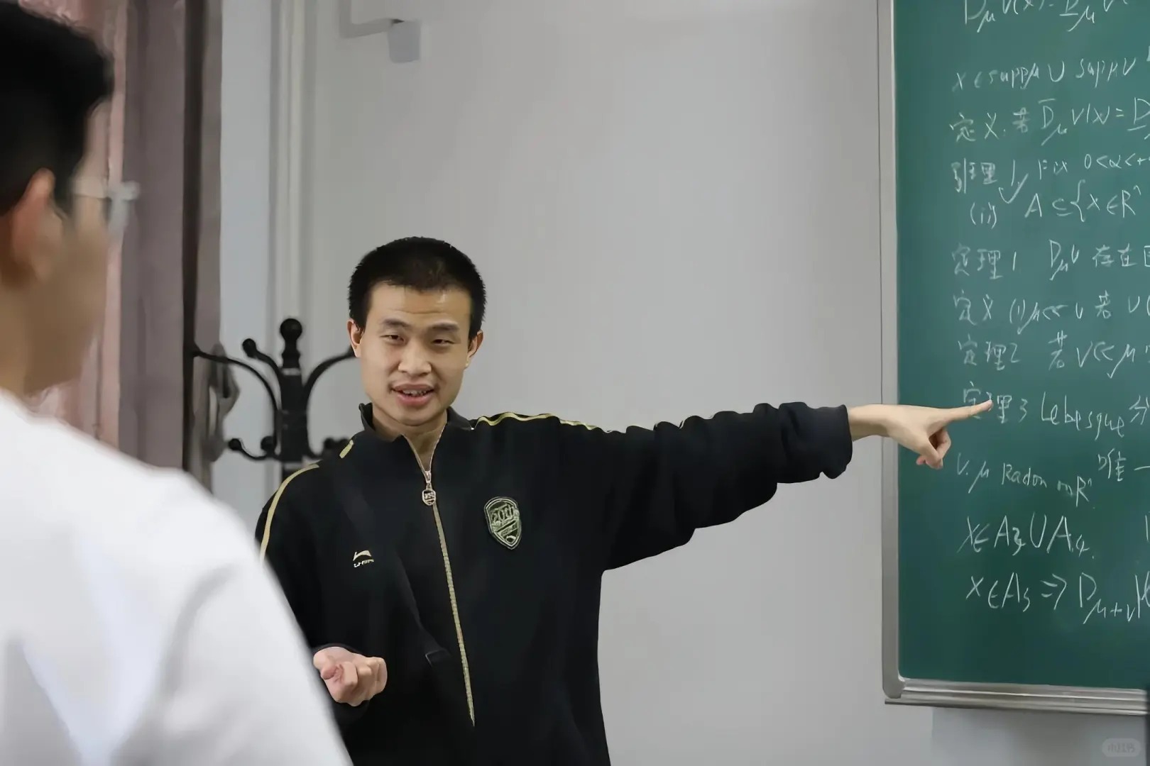 Thu nhập của "thần đồng Toán học" 2 lần giành HCV Olympic quốc tế với số điểm tuyệt đối- Ảnh 2.