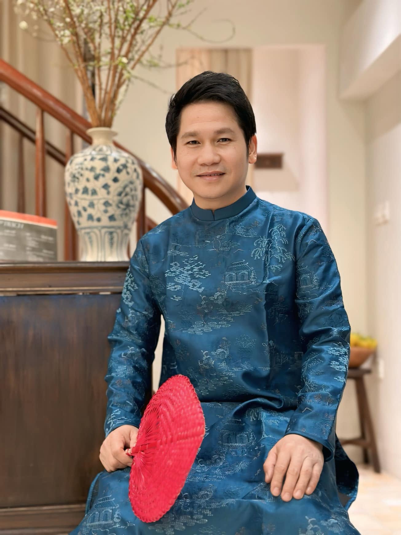"&Ocirc;ng ho&agrave;ng nhạc đỏ" đ&igrave;nh đ&aacute;m b&aacute;n đặc sản thịt d&ecirc; ở đường H&agrave;n Thuy&ecirc;n, H&agrave; Nội- Ảnh 1.