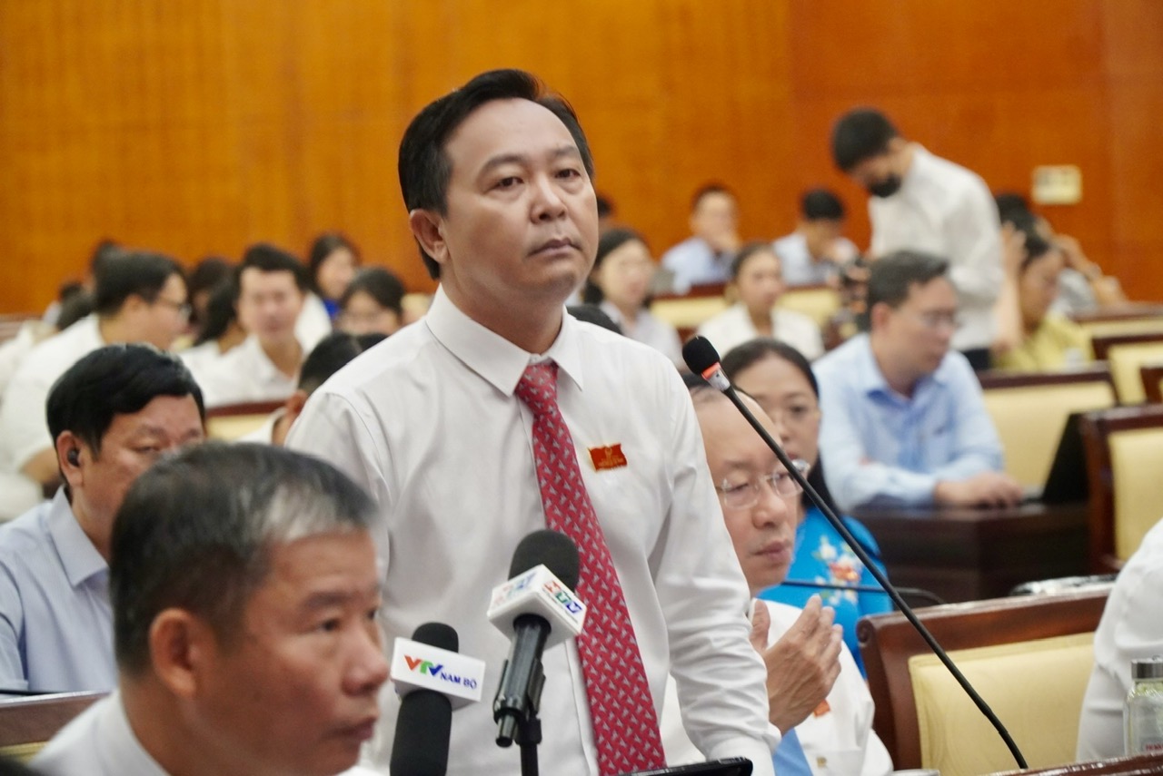 TP Hồ Chí Minh đưa bác sĩ bệnh viện lớn về trạm y tế, miễn phí chạy thận cho người nghèo - Ảnh 3.