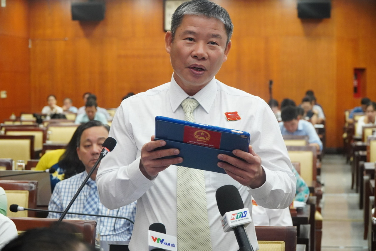 TP Hồ Chí Minh đưa bác sĩ bệnh viện lớn về trạm y tế, miễn phí chạy thận cho người nghèo - Ảnh 4.