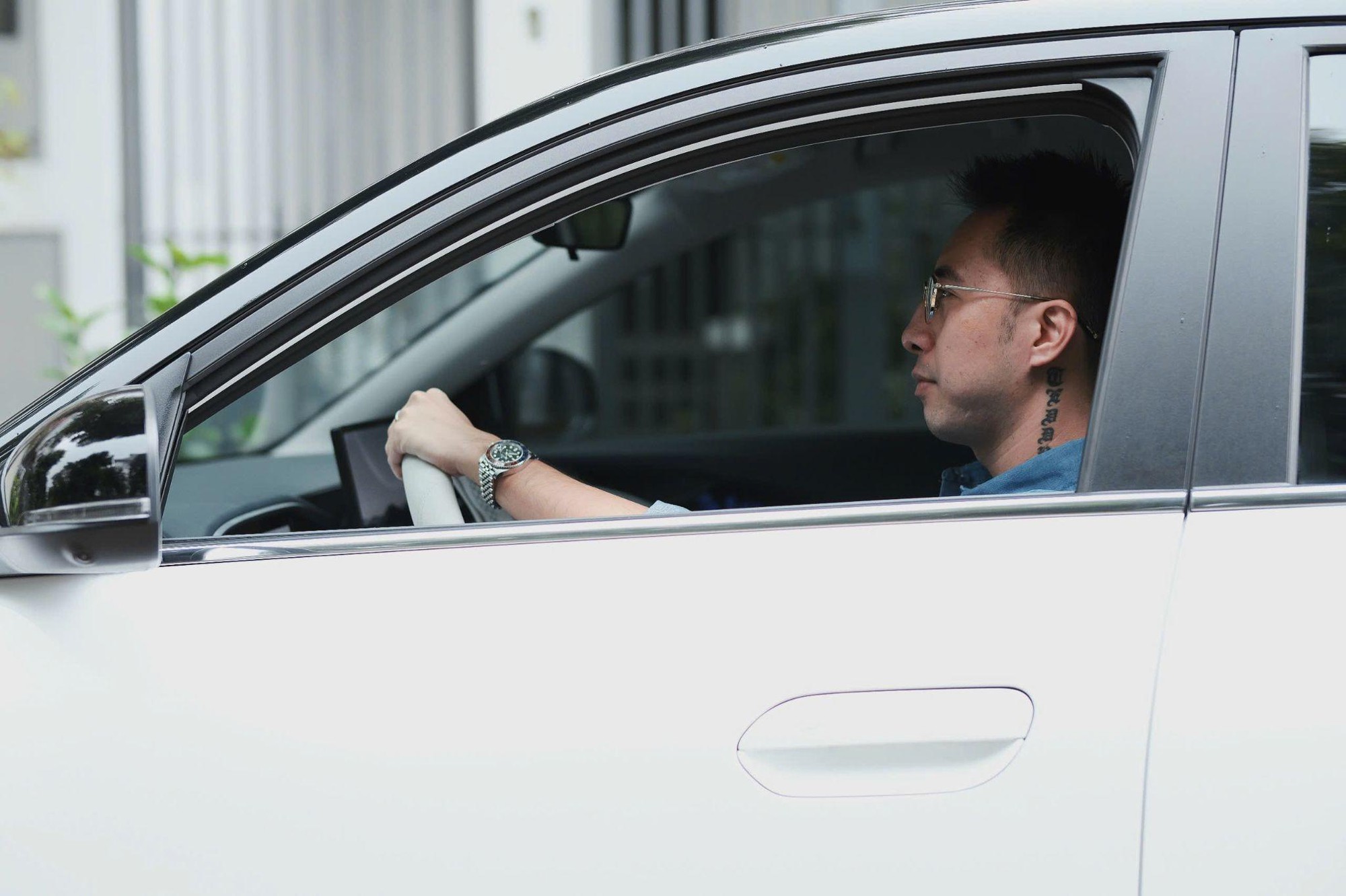 Chỉ mất 5 phút để chốt xe, Only C “chê” gì sau một tháng sử dụng Geely EX2? - Ảnh 3.