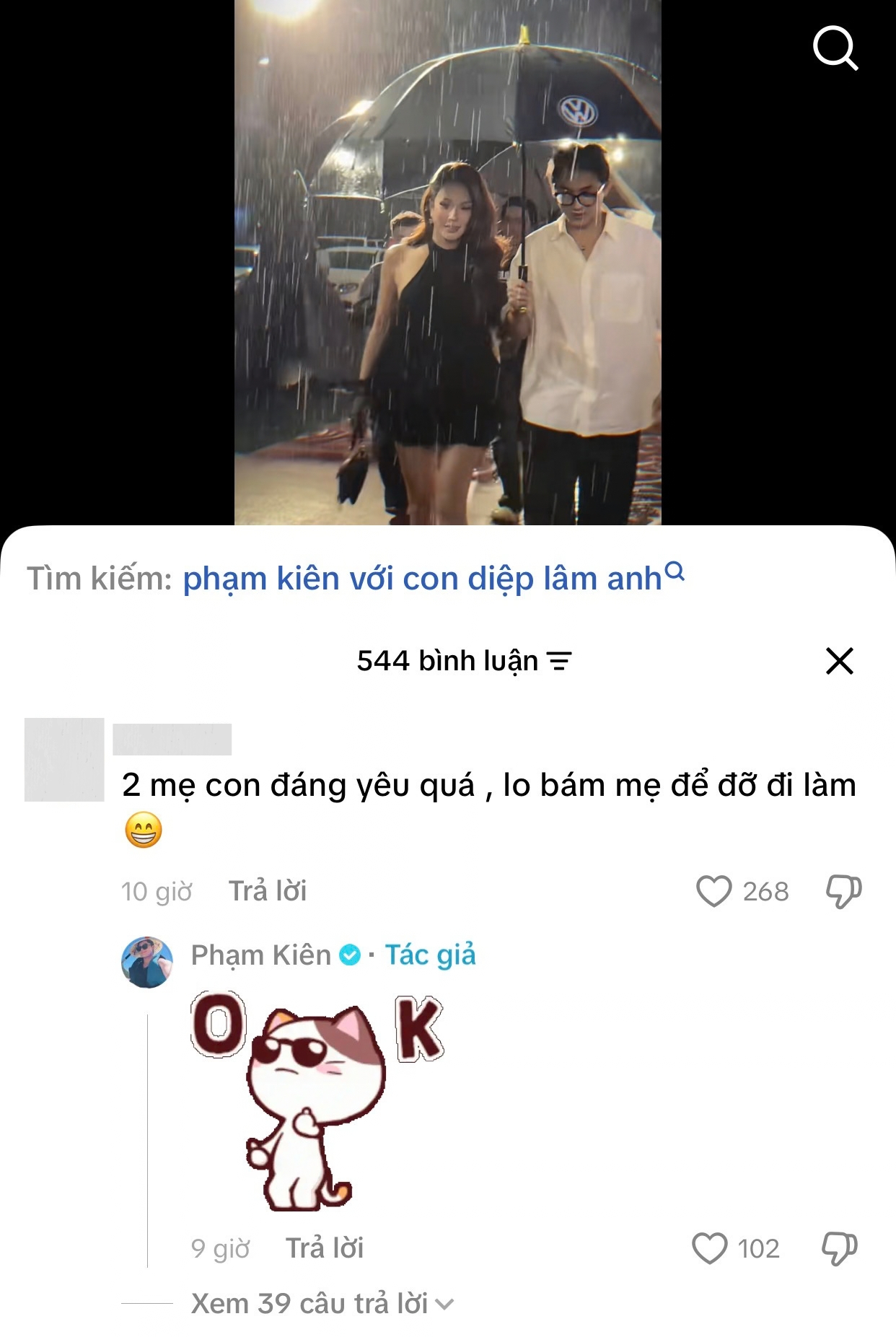 T&igrave;nh trẻ k&eacute;m 11 tuổi của Diệp L&acirc;m Anh phản ứng khi bị n&oacute;i như con trai dắt mẹ đi sự kiện- Ảnh 2.