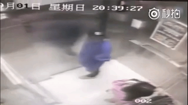 Ngọc nữ showbiz tung CCTV bạn trai ngoại t&igrave;nh với nữ diễn vi&ecirc;n G. tại nh&agrave; ri&ecirc;ng, khiến đ&agrave;ng trai mất hết sự nghiệp sau một đ&ecirc;m- Ảnh 3.