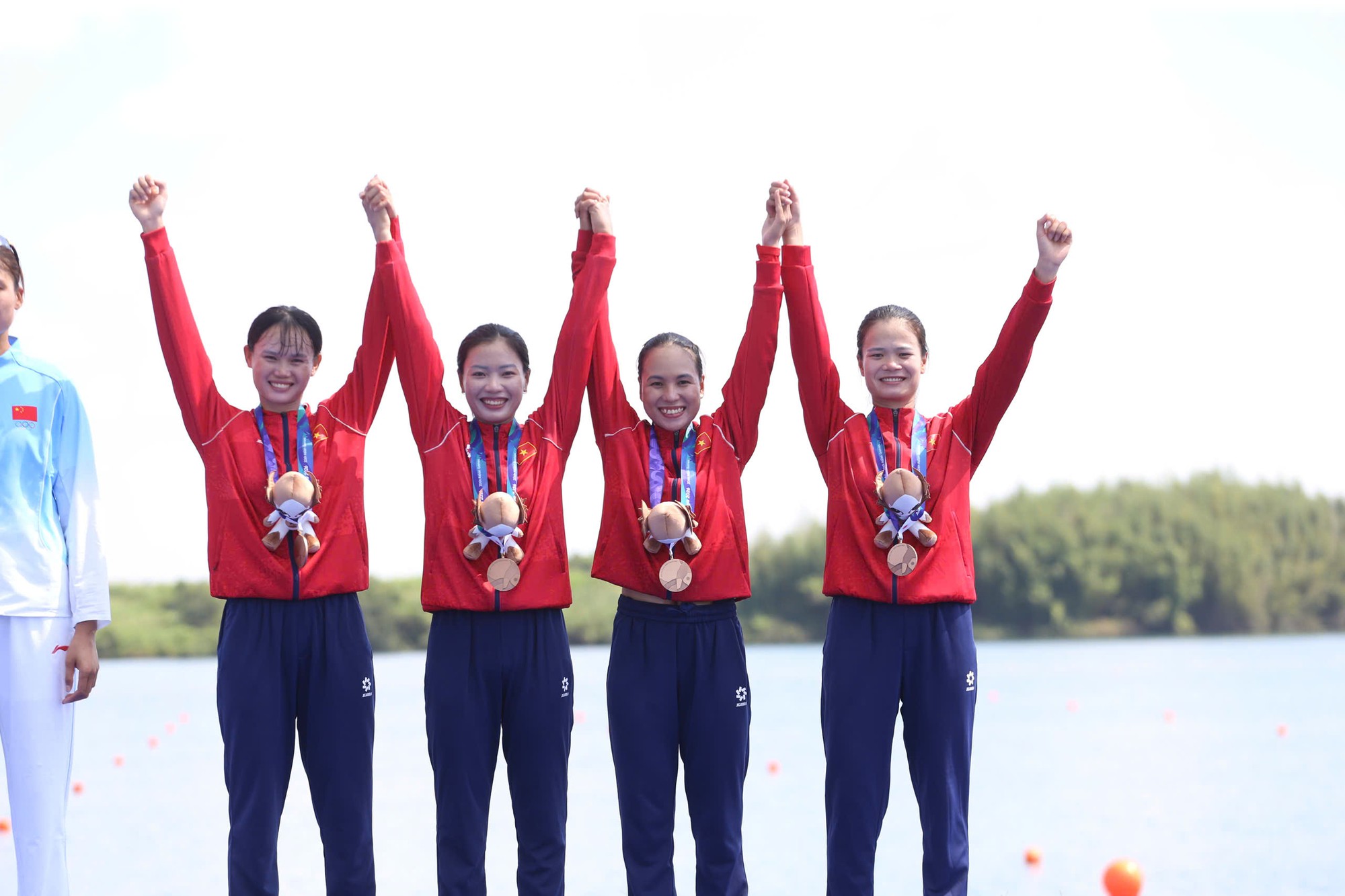 4 c&ocirc; g&aacute;i rowing Việt Nam vượt ch&ocirc;ng gai gi&agrave;nh huy chương ASIAD 2026- Ảnh 1.