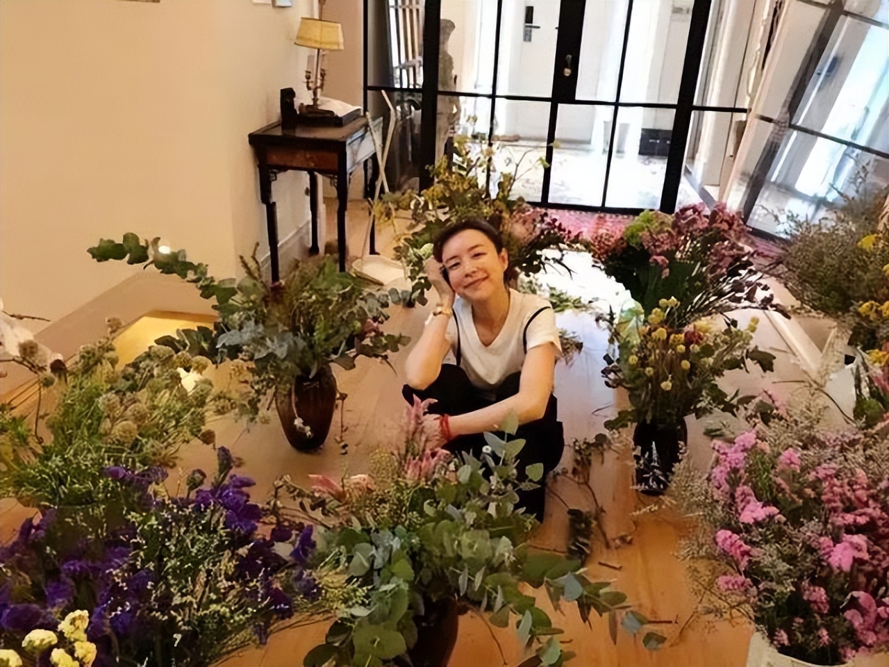 Nữ nghệ sĩ bỏ phố về quê: Đào đất, gieo hạt, bón phân, làm vườn như nông dân thực thụ - Ảnh 19.