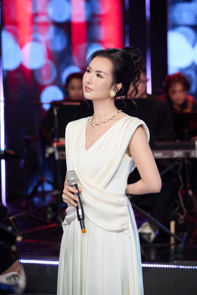 Thu nhập của giảng viên Nhạc viện đắt show bậc nhất Việt Nam- Ảnh 4.