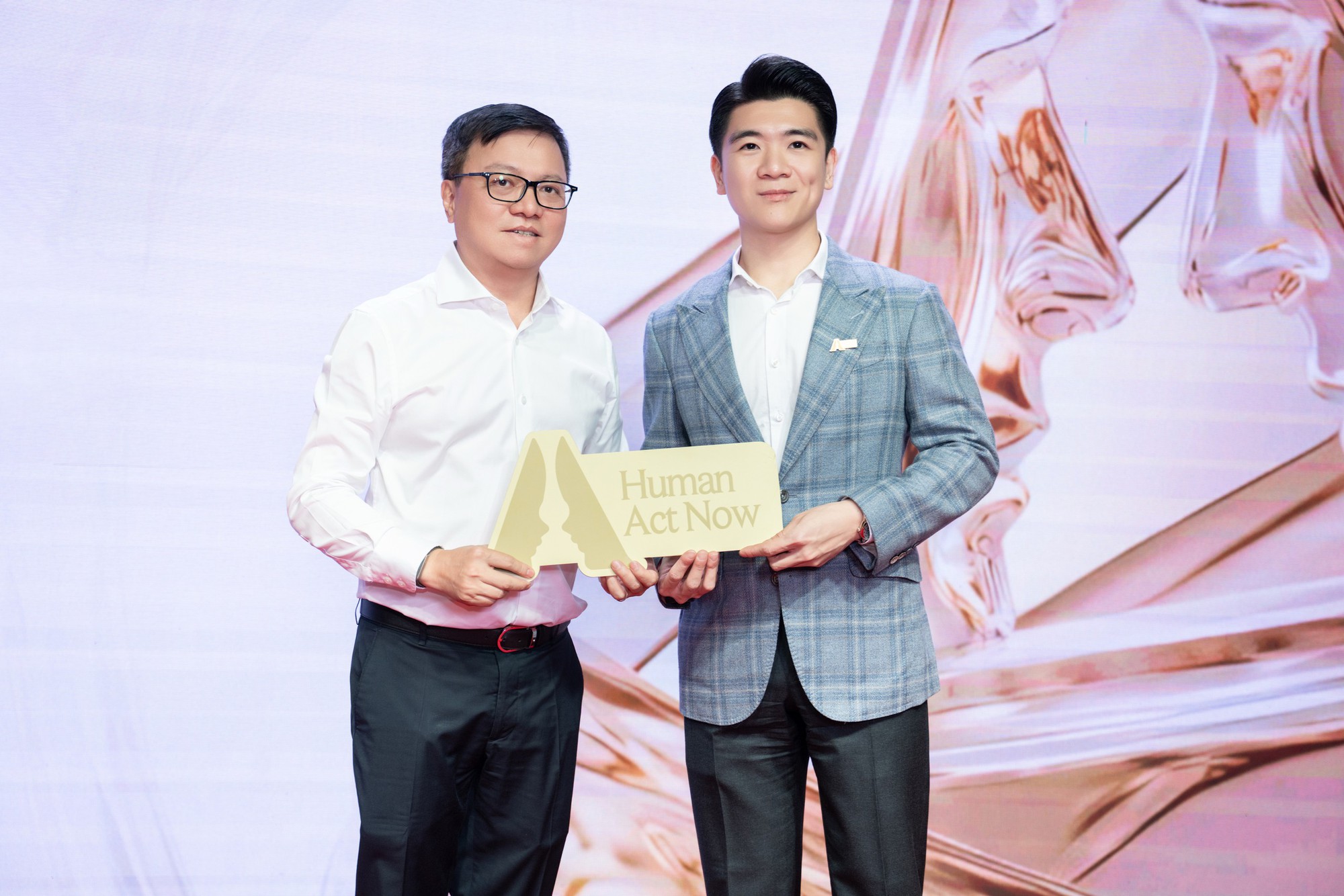 Human Act Prize 2026: Kh&ocirc;ng cần chờ c&oacute; vị thế hay đủ điều kiện mới h&agrave;nh động, mỗi việc nhỏ h&ocirc;m nay sẽ l&agrave; tiền đề cho những đ&oacute;ng g&oacute;p trong tương lai - Ảnh 6.