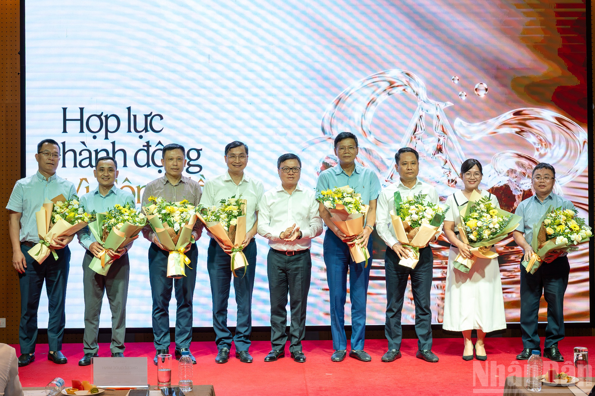 Human Act Prize 2026: Kh&ocirc;ng cần chờ c&oacute; vị thế hay đủ điều kiện mới h&agrave;nh động, mỗi việc nhỏ h&ocirc;m nay sẽ l&agrave; tiền đề cho những đ&oacute;ng g&oacute;p trong tương lai - Ảnh 9.