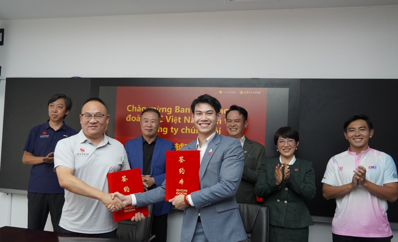 Cột mốc của thể thao Việt Nam: Một hệ sinh thái thể thao thuần Việt tiên phong xuất khẩu sang thị trường tỷ dân - Ảnh 1.