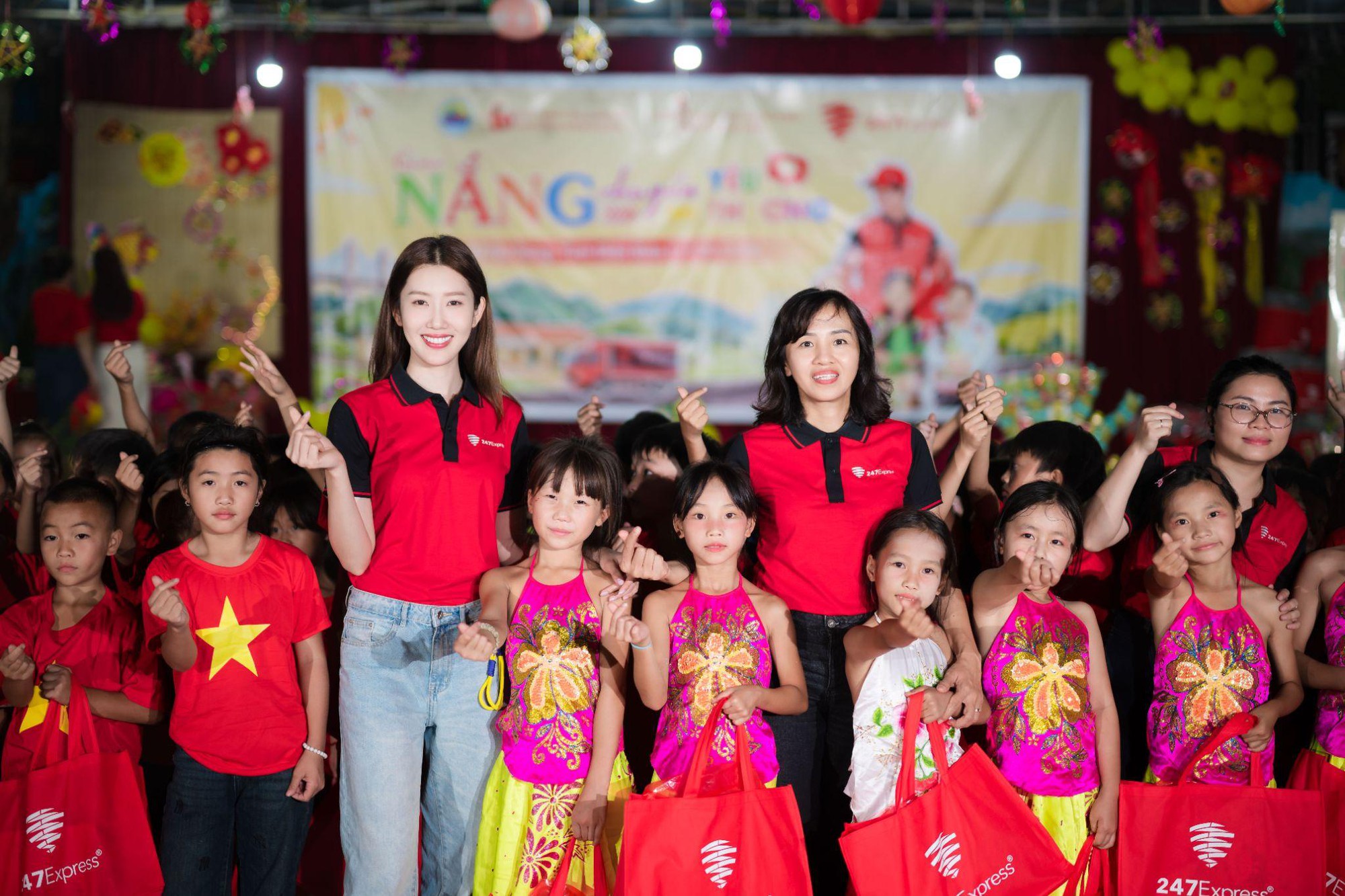 Thúy Ngân tiết lộ lần đầu làm những chuyện này khiến hơn 1.300 em nhỏ vui mừng cùng cô - Ảnh 3.