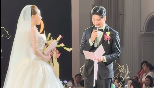 Nam NSƯT vừa lấy vợ 3 ở H&agrave; Nội: "Vai diễn m&agrave; anh muốn diễn l&acirc;u nhất đấy l&agrave; được l&agrave;m chồng của em"- Ảnh 1.