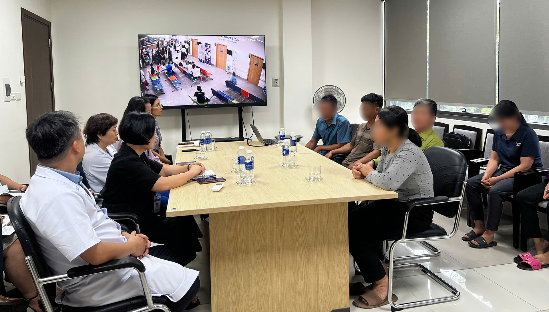 Vụ livestream g&acirc;y rối v&igrave; con g&aacute;i n&oacute;i dối chuyện mang thai: Bệnh viện sẽ l&agrave;m đơn xin giảm nhẹ tr&aacute;ch nhiệm cho 6 bị can- Ảnh 1.
