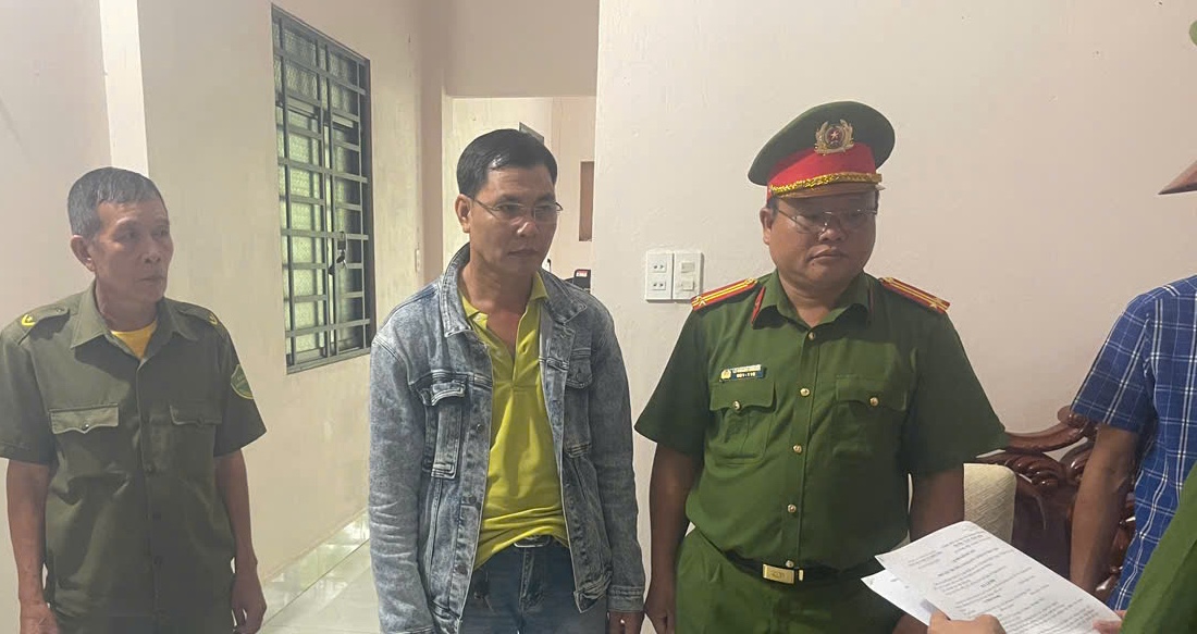 Thi hành lệnh bắt tạm giam môi giới giấy tờ nhà đất Vũ Đình Quang SN 1972- Ảnh 1.