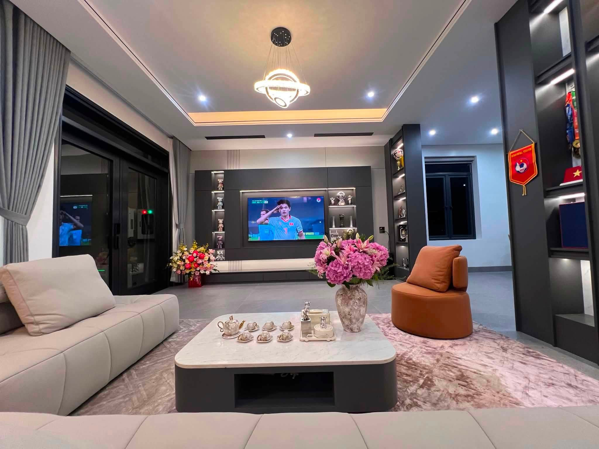 Mức lương của Đ&igrave;nh Bắc - Ảnh 4.
