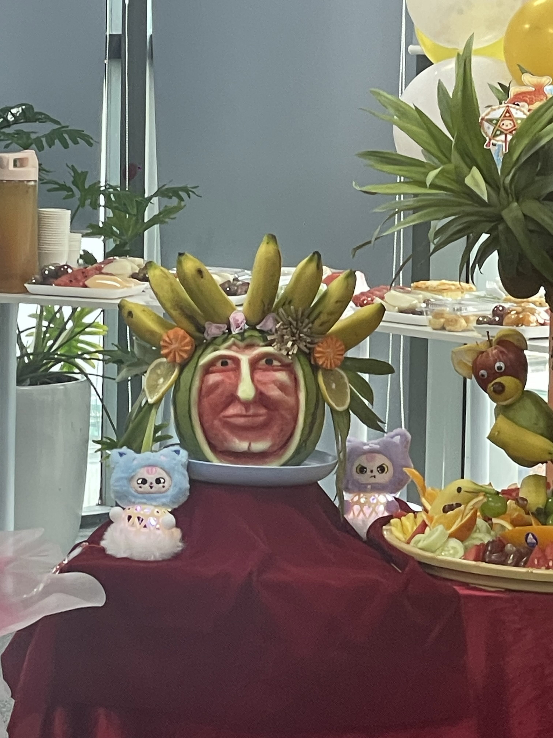 Loạt m&acirc;m cỗ Trung thu nh&igrave;n cứ tưởng &ldquo;Halloween năm nay đến sớm&rdquo; - Ảnh 1.