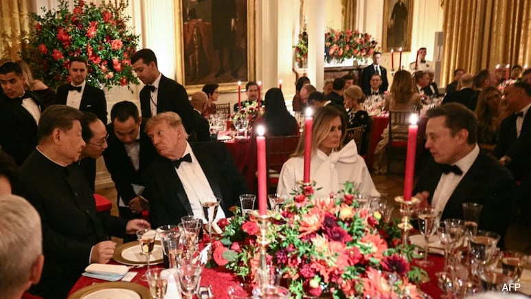 Hơn 130 kh&aacute;ch dự quốc yến, 4 c&aacute;i t&ecirc;n ngồi c&ugrave;ng b&agrave;n Tổng thống Donald Trump v&agrave; Chủ tịch Trung Quốc Tập Cận B&igrave;nh c&oacute; g&igrave; đặc biệt?- Ảnh 3.