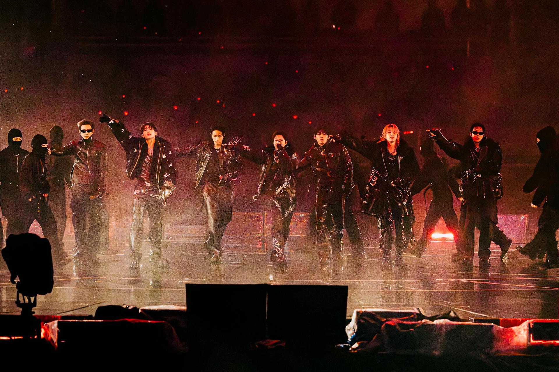 Vượt Beyoncé, BTS lập kỷ lục doanh thu tour diễn toàn cầu - Ảnh 2.