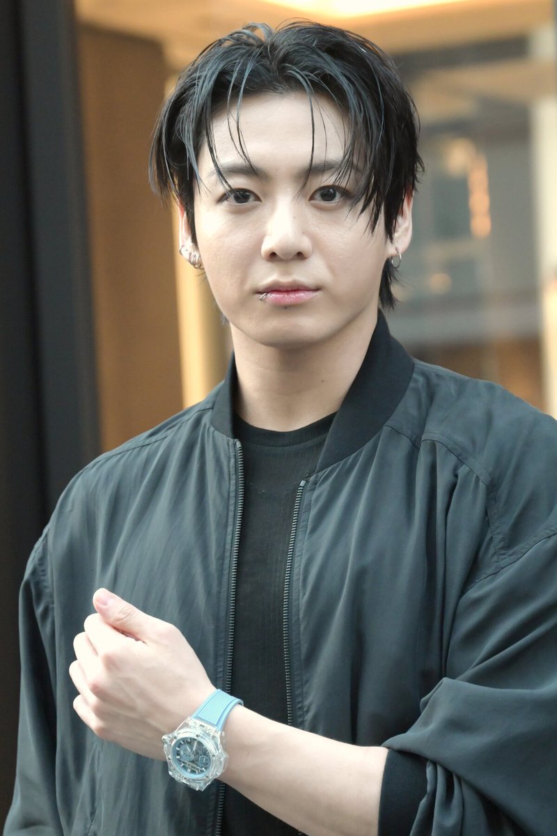 "Bóc trần" visual Jungkook (BTS) qua ảnh chưa chỉnh sửa: Có đẹp như mơ?- Ảnh 1.