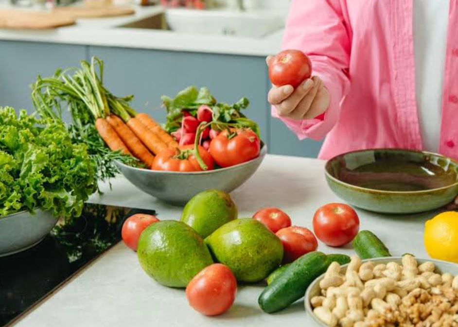 Người phụ nữ 46 tuổi suy thận v&igrave; thường xuy&ecirc;n ăn thịt kiểu n&agrave;y - Ảnh 2.