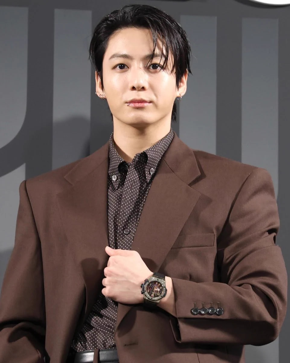Jungkook nảy nở sau 1 năm- Ảnh 6.