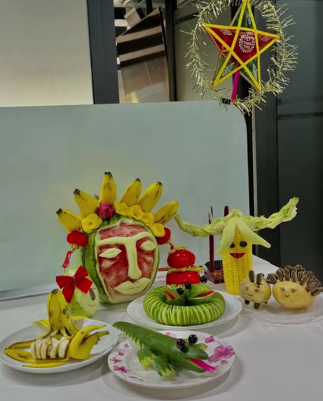 Loạt m&acirc;m cỗ Trung thu nh&igrave;n cứ tưởng &ldquo;Halloween năm nay đến sớm&rdquo; - Ảnh 15.
