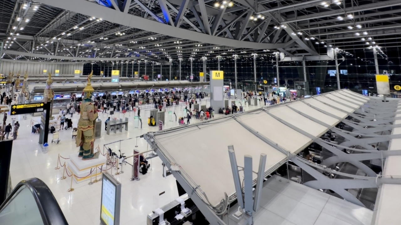 Cảnh b&aacute;o du kh&aacute;ch Việt đến Bangkok giữa thời điểm ngập lụt 'thảm họa'- Ảnh 1.