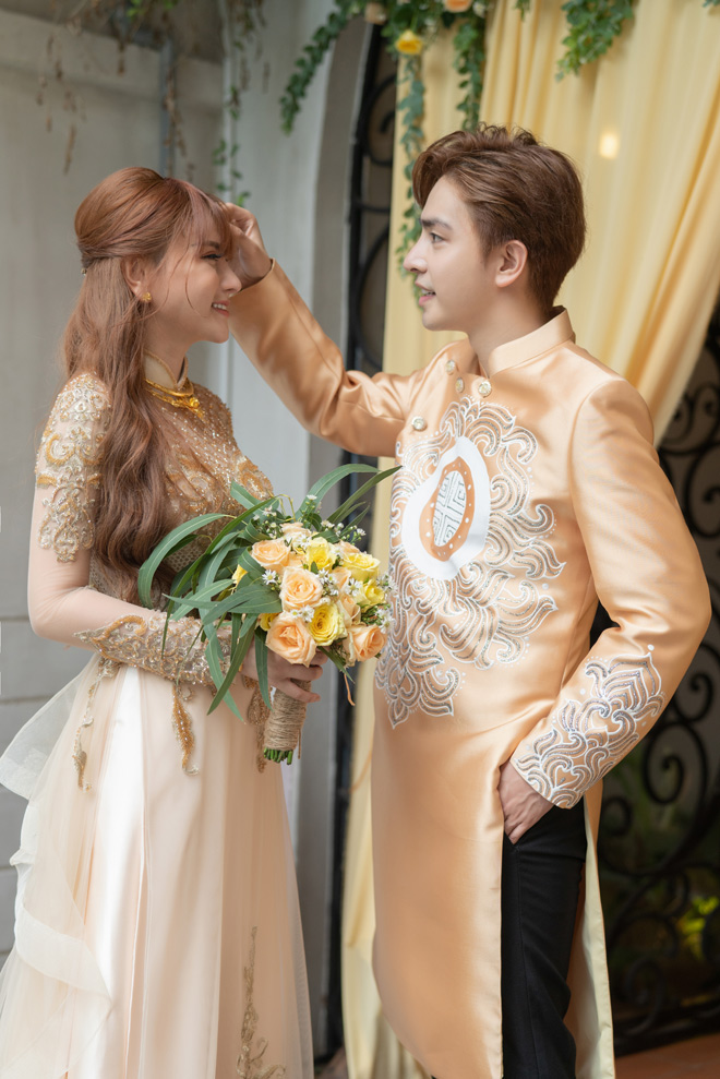 Mẹ đơn thân Vbiz 42 tuổi vẫn đẹp nóng bỏng, được trai trẻ kém 10 tuổi mang sính lễ rước về làm vợ- Ảnh 2.