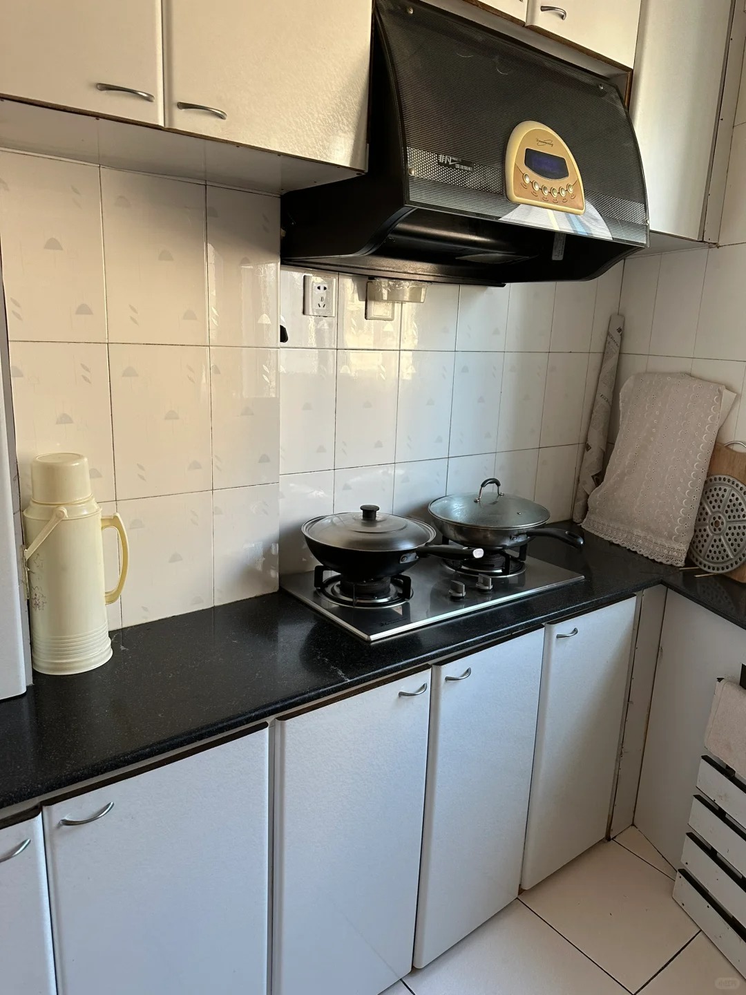 Bà cụ 86 tuổi sống một mình trong căn nhà chẳng có gì đắt tiền, nhìn bên trong mới hiểu: Nhà đẹp nhất là nhà được chăm chút mỗi ngày- Ảnh 4.