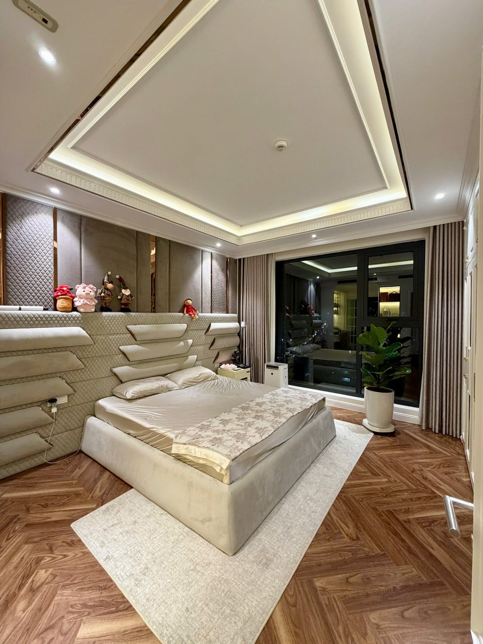 Nam NSƯT 46 tuổi cưới vợ lần 3: Sống 2 năm trong căn hộ 14 tỷ, nay bất ngờ rao b&aacute;n- Ảnh 7.