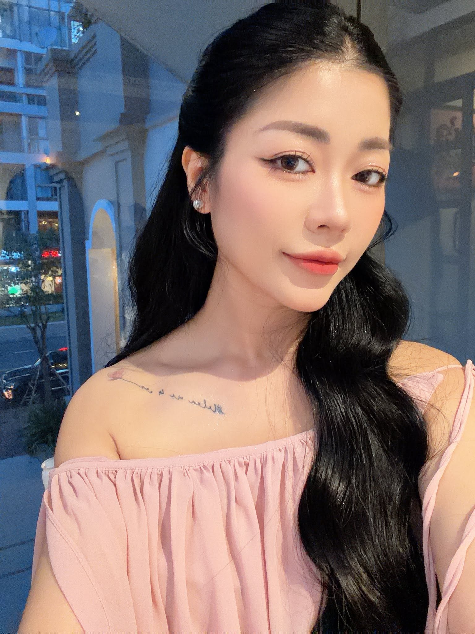 Hotmom Helen Nguyễn tiết lộ bí quyết giữ vòng eo 60cm sau 4 lần sinh nở: Tuyệt đối không nhịn ăn, tập kháng lực để giảm cân- Ảnh 1.