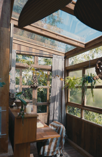 Sau khi gi&aacute; nh&agrave; giảm mạnh, cặp vợ chồng quyết định kh&ocirc;ng b&aacute;n nữa: Họ biến căn nh&agrave; 300m&sup2; th&agrave;nh &ldquo;bước đệm&rdquo; cho tuổi 40- Ảnh 15.