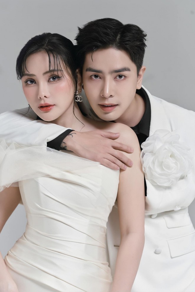 Mẹ đơn thân Vbiz 42 tuổi vẫn đẹp nóng bỏng, được trai trẻ kém 10 tuổi mang sính lễ rước về làm vợ- Ảnh 3.