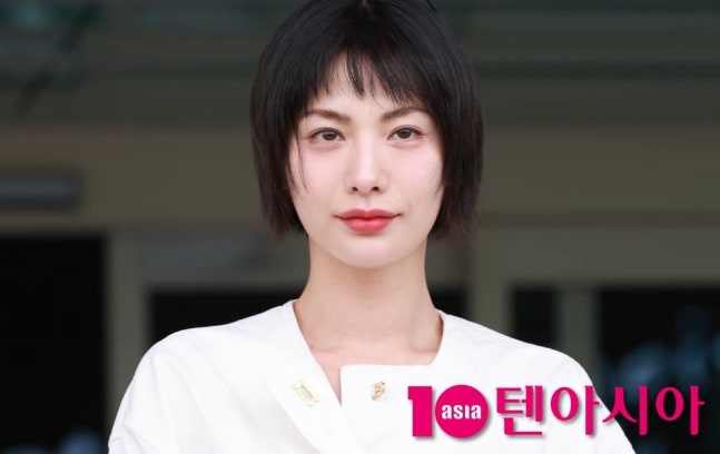 Mỹ nh&acirc;n showbiz c&oacute; gương mặt đẹp nhất thế giới lộ diện sau lời xin lỗi v&igrave; ti&ecirc;m m&ocirc;i: B&aacute;o H&agrave;n ch&ecirc; bai hết lời!- Ảnh 3.