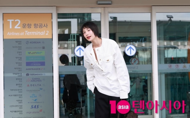 Mỹ nh&acirc;n showbiz c&oacute; gương mặt đẹp nhất thế giới lộ diện sau lời xin lỗi v&igrave; ti&ecirc;m m&ocirc;i: B&aacute;o H&agrave;n ch&ecirc; bai hết lời!- Ảnh 4.