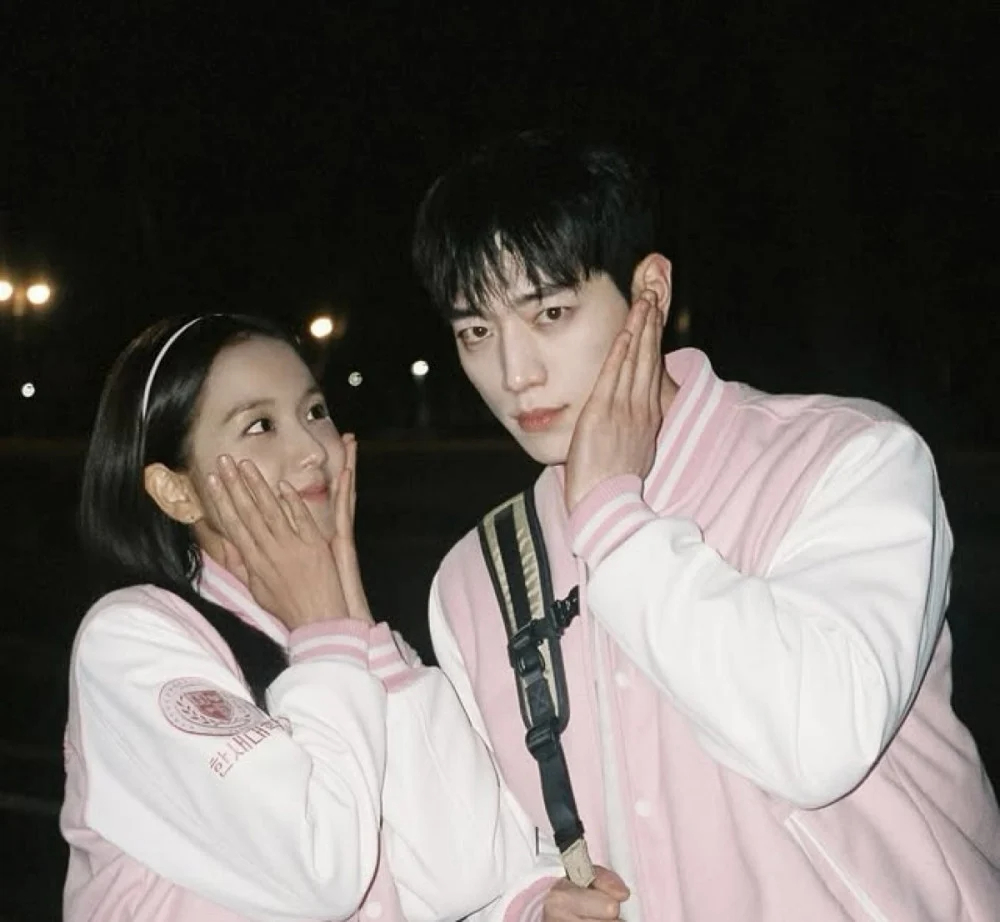Jisoo lộ cả t&aacute; bằng chứng hẹn h&ograve; "thi&ecirc;n t&agrave;i gương mặt" 93, v&igrave; đ&acirc;u d&acirc;n t&igrave;nh rần rần ủng hộ?- Ảnh 5.