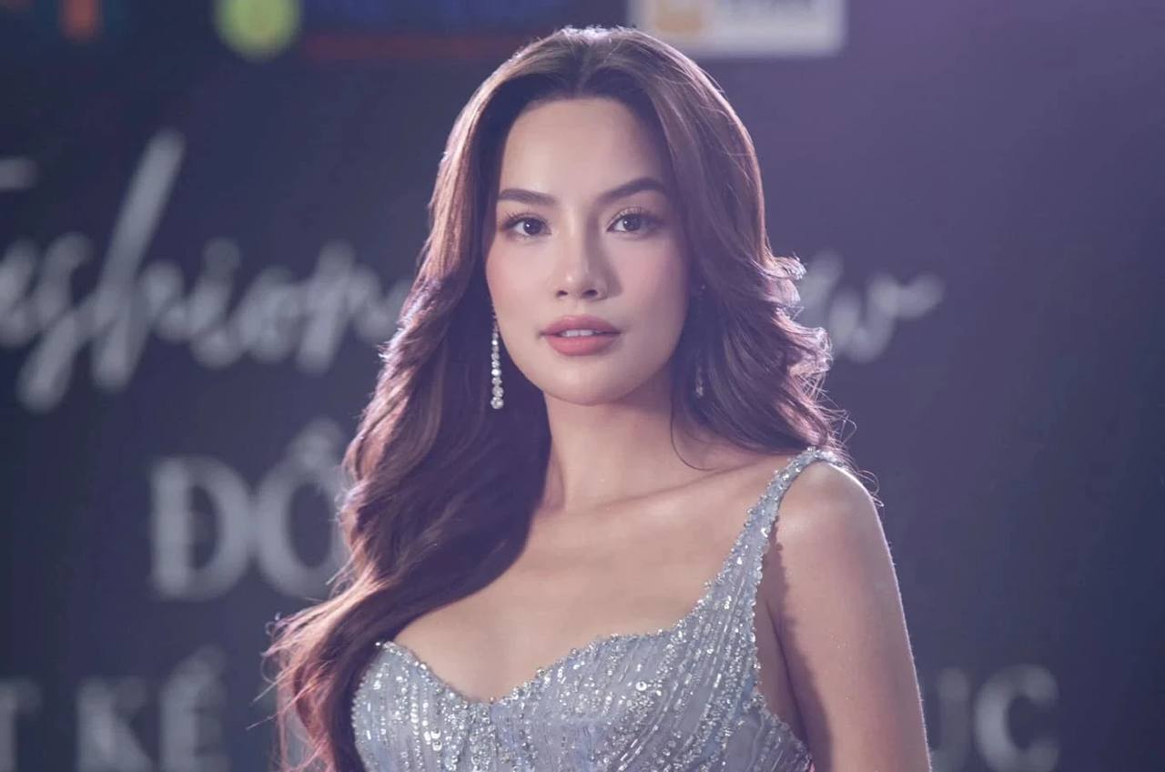 Hoa hậu L&ecirc; Ho&agrave;ng Phương th&ocirc;ng b&aacute;o tin buồn- Ảnh 2.