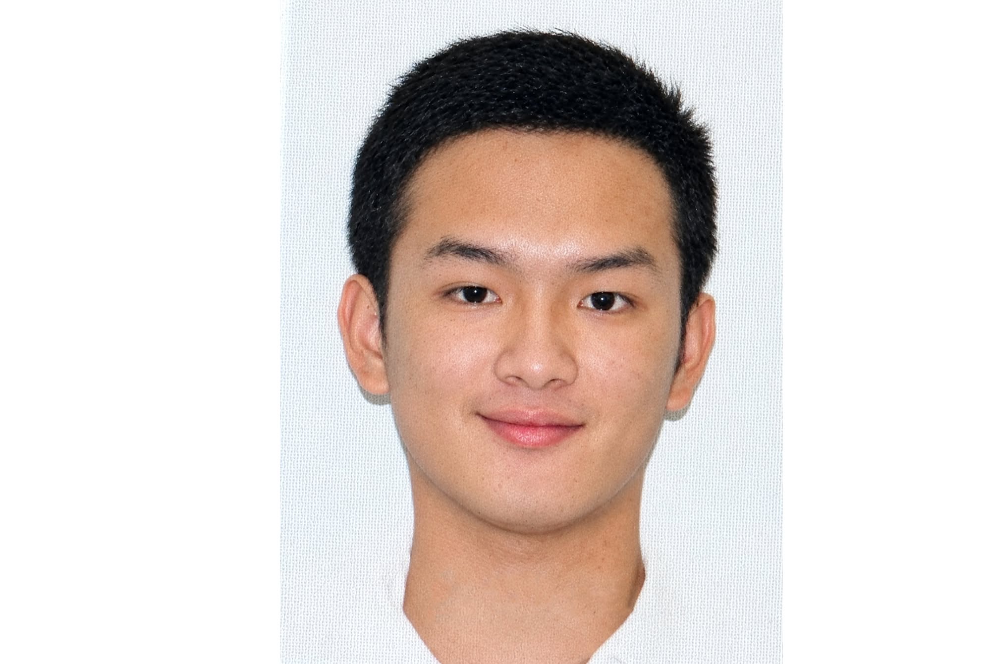 Ho&agrave;n cảnh đ&aacute;ng thương của ch&agrave;ng trai SN 2002 tử vong trong vụ ch&aacute;y ở TP.HCM nhưng kh&ocirc;ng ai đến nhận thi thể, CA ph&aacute;t th&ocirc;ng b&aacute;o t&igrave;m người th&acirc;n- Ảnh 1.