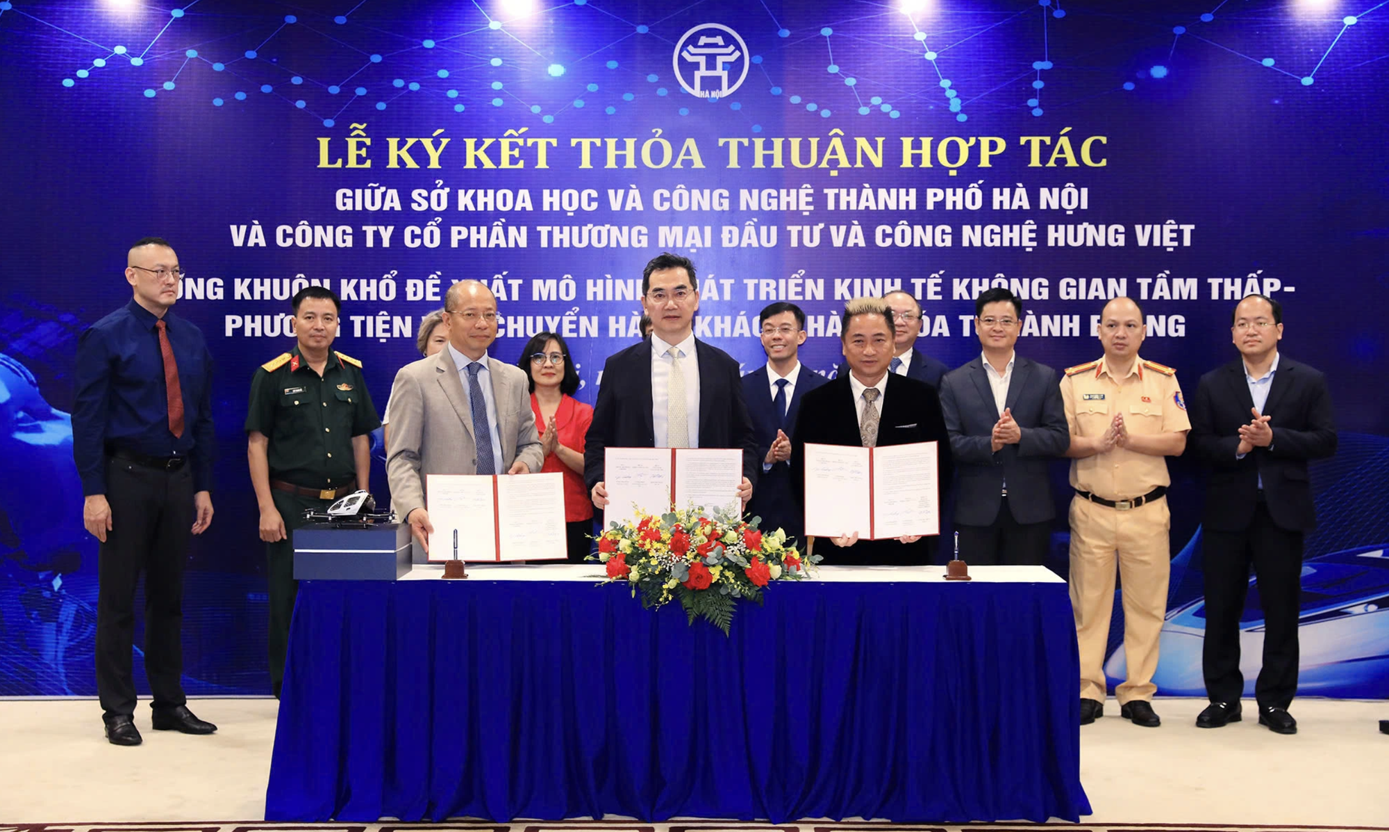 H&agrave; Nội đề xuất thử nghiệm &ldquo;taxi bay&rdquo; - Ảnh 1.