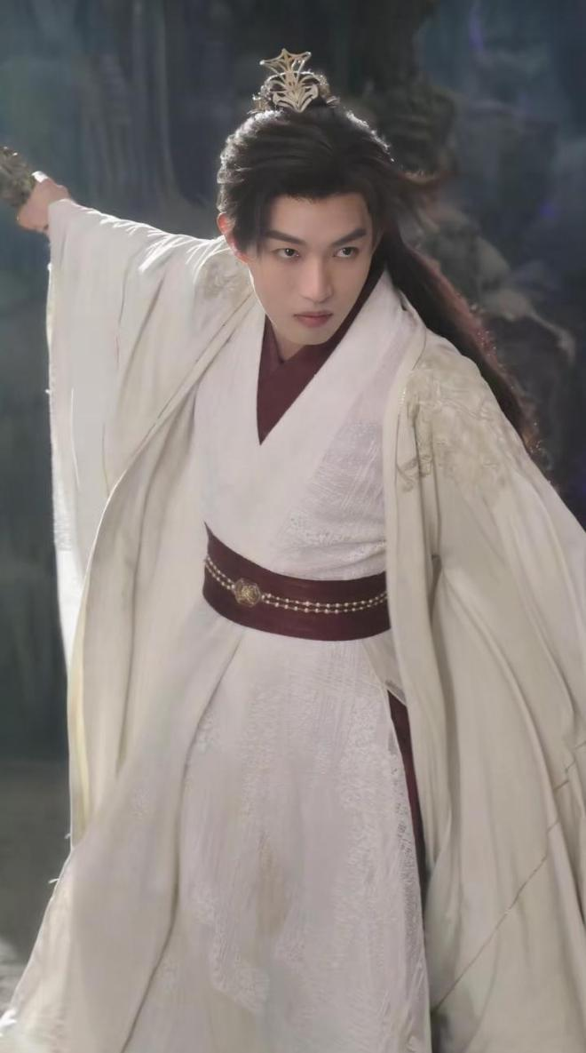 &ldquo;Tổng t&agrave;i&rdquo; phim ngắn thất nghiệp, về qu&ecirc; b&aacute;n rau mưu sinh v&igrave; bị diễn vi&ecirc;n AI cướp vai- Ảnh 1.