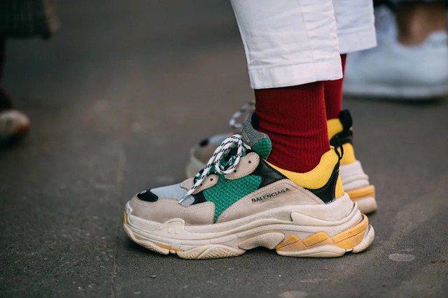 Gucci hứng b&uacute;a r&igrave;u dư luận v&igrave; b&aacute;n sneaker 1.000 USD "Made in China": Tự h&agrave;o sản xuất tại &Yacute; nay c&ograve;n đ&acirc;u?- Ảnh 3.