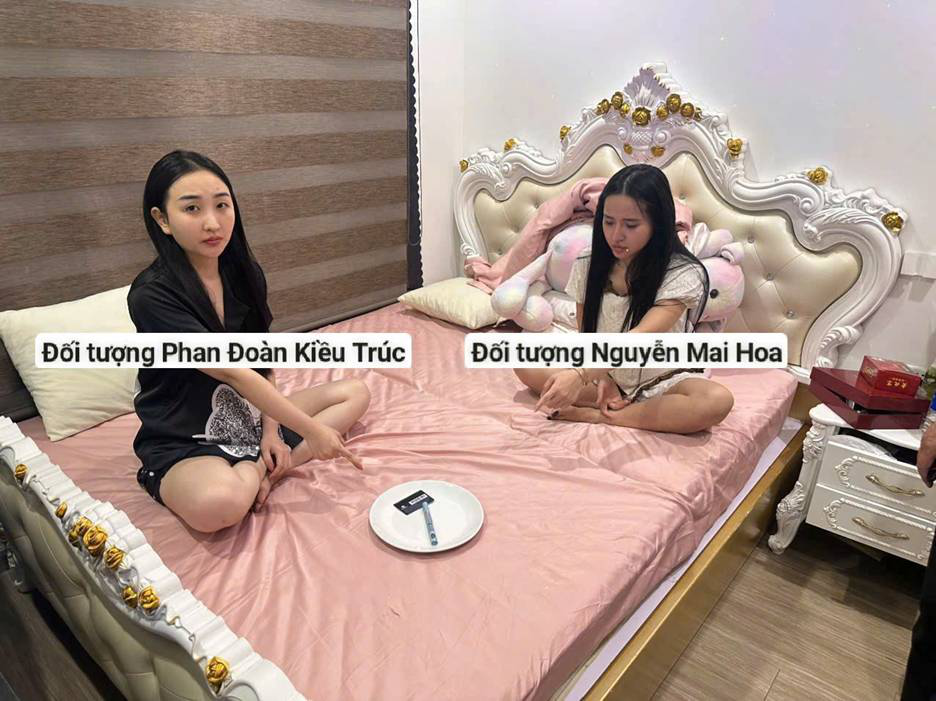 Kh&aacute;m x&eacute;t khẩn cấp nơi ở, khởi tố Vũ Ch&iacute; Thiện SN 1993 - Ảnh 2.
