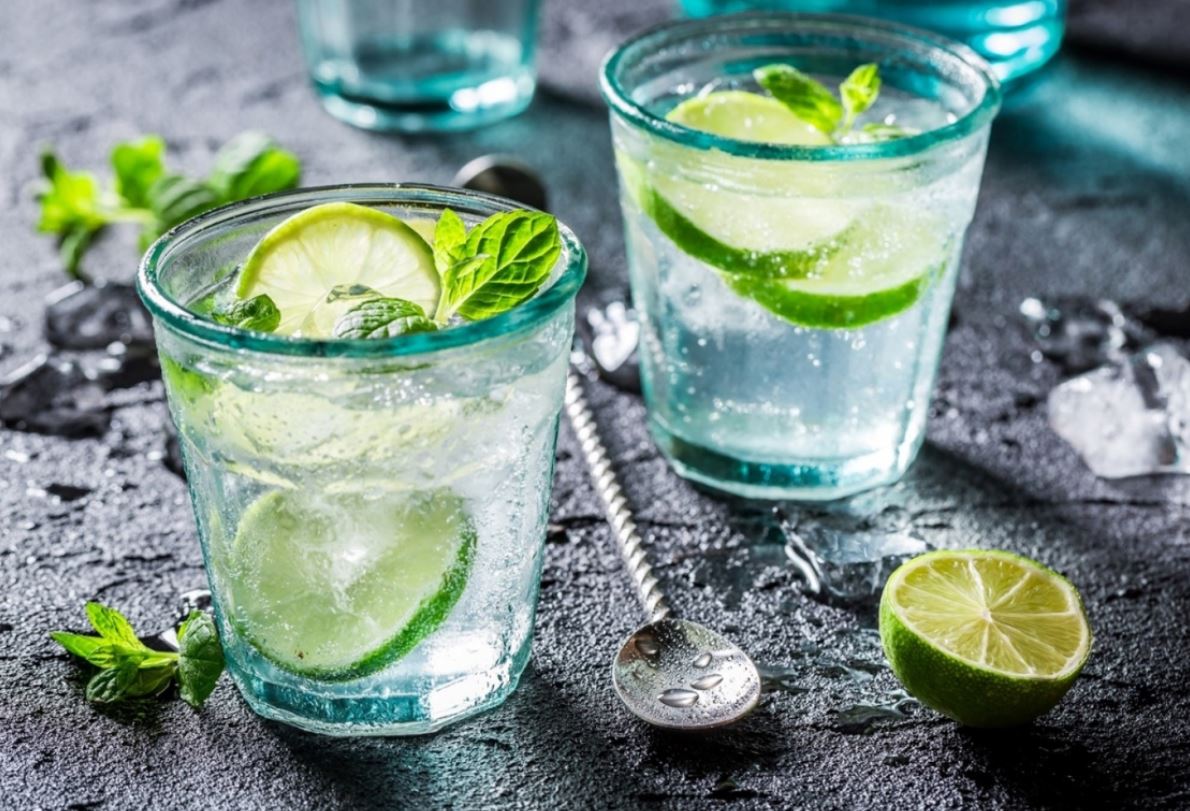Uống nước chanh mỗi ngày suốt 6 tháng, người phụ nữ 32 tuổi bất ngờ khi đi khám- Ảnh 2.