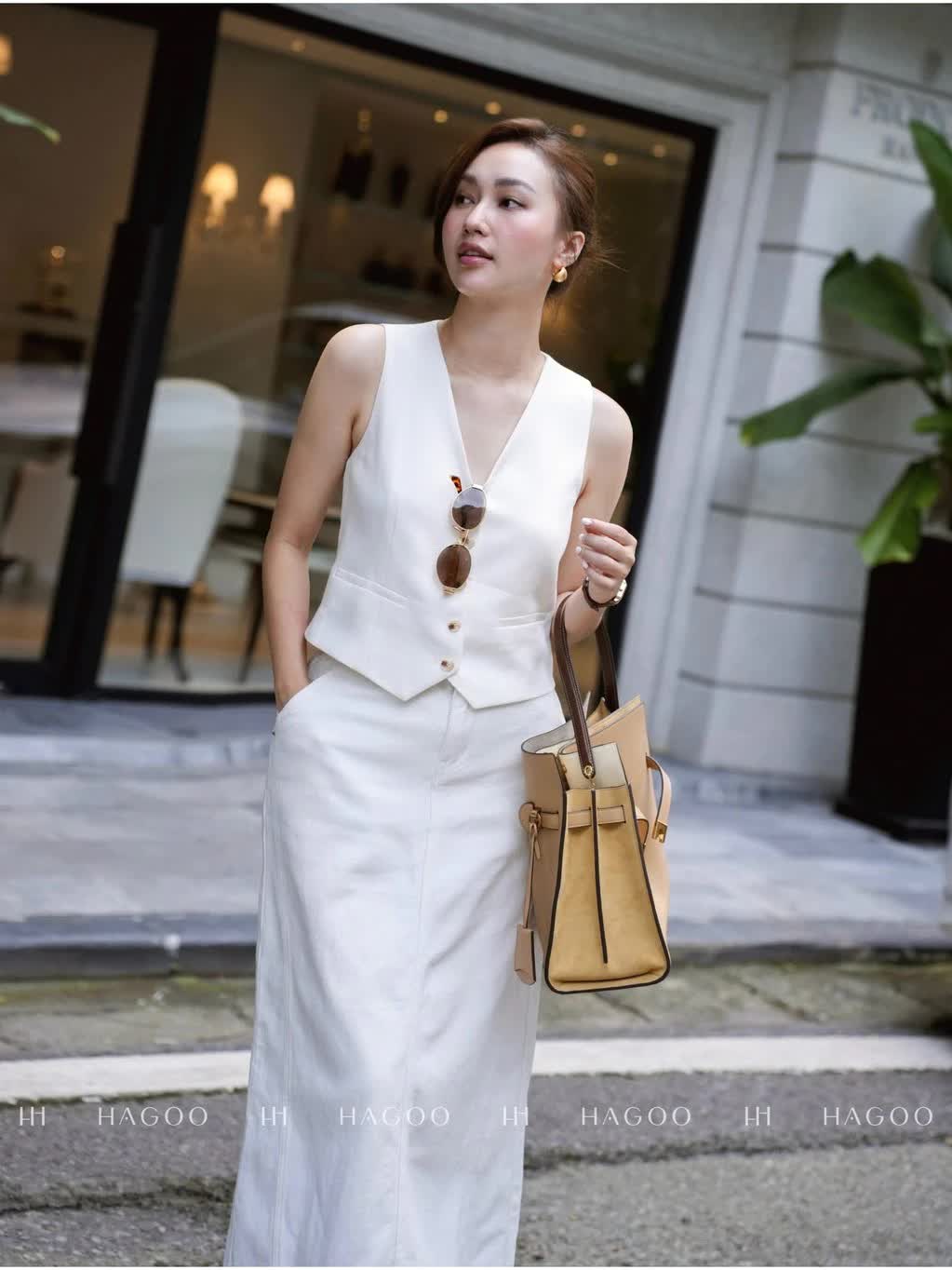 Diện cả c&acirc;y đồ trắng: B&iacute; k&iacute;p l&ecirc;n đồ đơn giản m&agrave; sang chuẩn "old money" cho n&agrave;ng c&ocirc;ng sở- Ảnh 6.